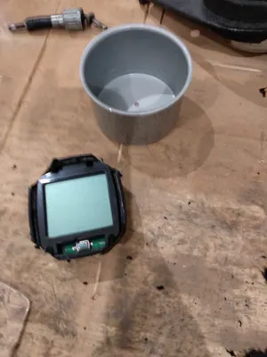 Le compteur de brocante démonté et le Sigma MC10